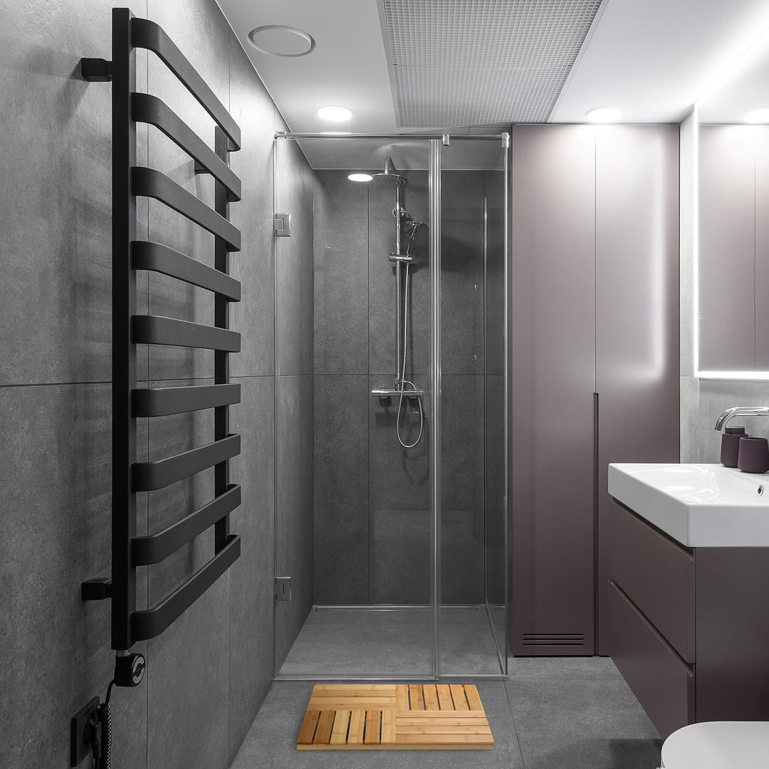 Relaxdays Bambus Badematte, 61 x 40 cm, rutschfeste Duschmatte für Badewanne, Dusche, Sauna, Indoor