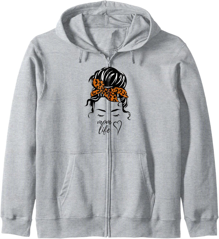 Nobles Mutterleben mit unordentlichem Brötchen mit süssem Leoparden-Bandana Kapuzenjacke