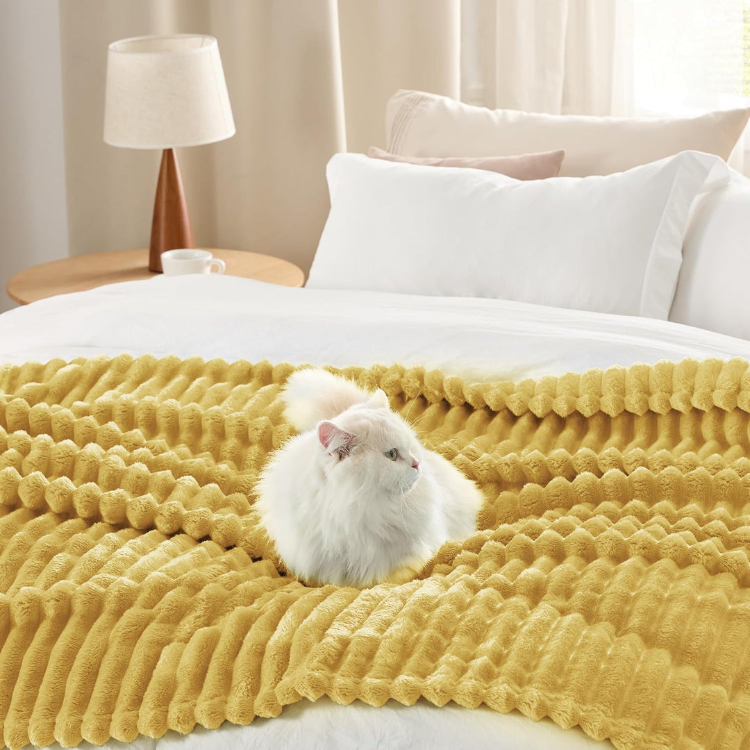 BEDSURE kuscheldecke 220x240 für Zimmer Deko - Tagesdecke, Wolldecke & Fleecedecke, Sofadecke, Weich