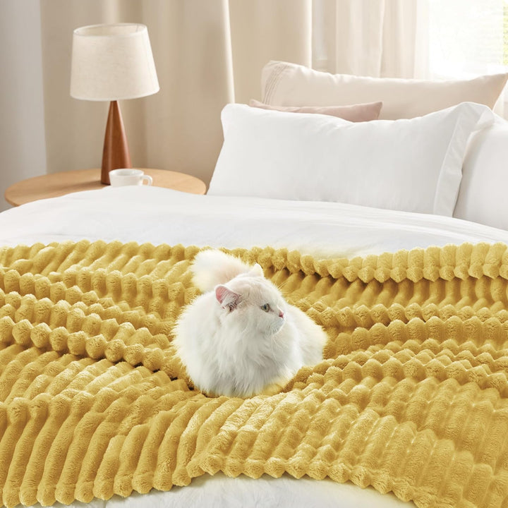 BEDSURE Kuscheldecke für Zimmer Deko - Wolldecke & Fleecedecke, Sofadecke, Weiche Warme Grobe Kordde