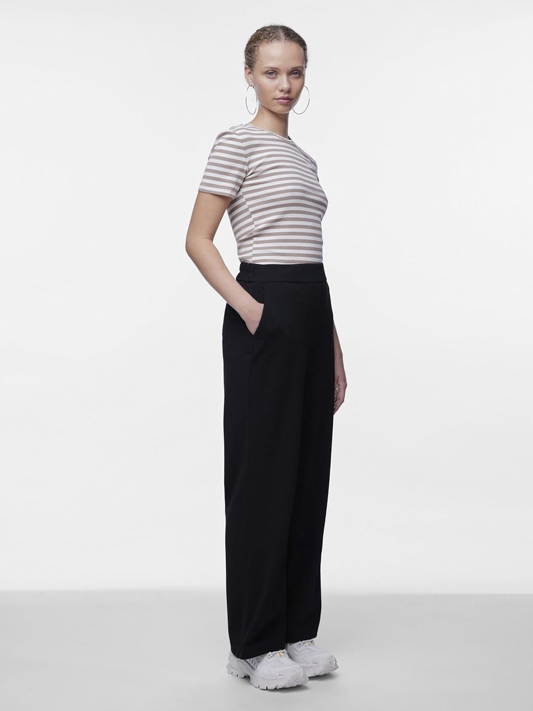 PIECES Damen Pcnula Hw Wide Pants Noos, S / 30L Schwarz