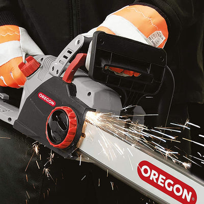 OREGON CS1500 - 2400W leistungsstarke Kettensäge Elektrisch mit 45 cm Kettenführung, 230-V-Motor, Co