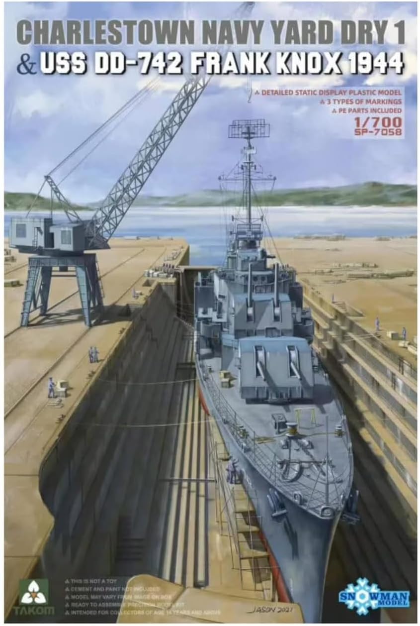 TAKOM Modell Boot Charlestown Navy Yard Dry Dock 1 & USS DD-742 Frank Knox 1944