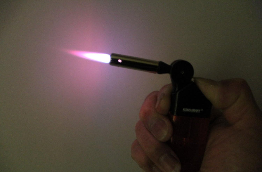 Benzinfeuerzeug Sturmfeuerzeug Chrom (Wird ohne Benzin verkauft) (12 Stück) + 1x (Konsumany® Stab- S