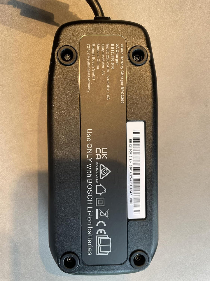 Premium Wandhalterung für das Bosch Ladegerät eBike - Stabile und sichere Aufbewahrung für Ihr eBike