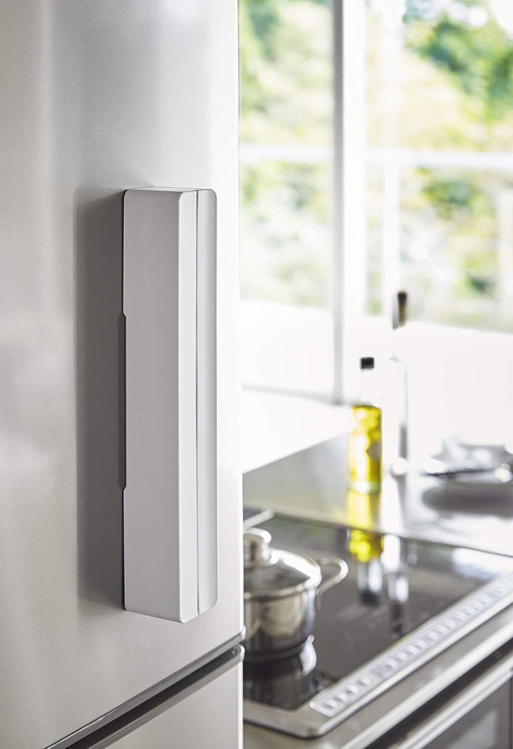Yamazaki 3247 TOWER Magnetischer Folienhalter, weiss, ABS Harz, Minimalistisches Design, 32,6 x 5,5