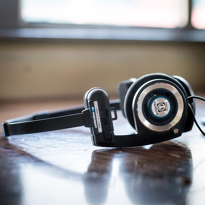 Koss Porta Pro auf Ohr Kopfhörer mit Fall schwarz schwarz On-Ear-Kopfhörer, schwarz On-Ear-Kopfhörer