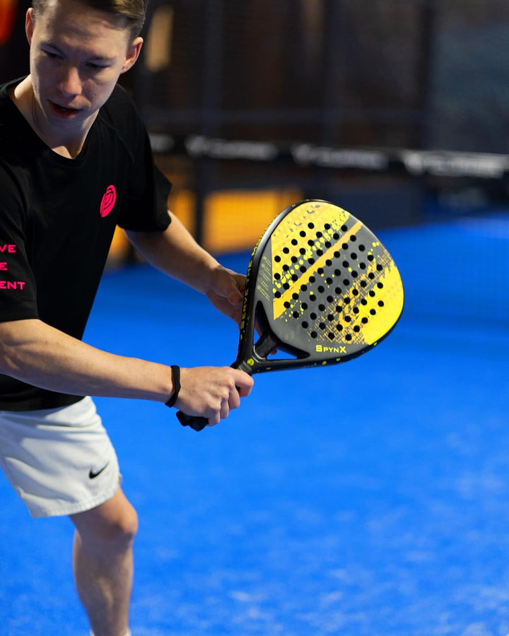 SpynX - Padel Schläger 100% Kohlefaser, Spezial-Oberfläche für verbesserten Spin, Paddle Tennis für