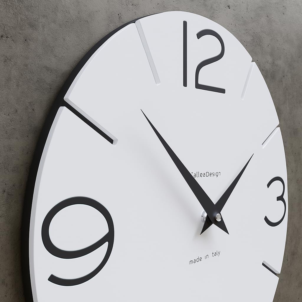 CalleaDesign Wanduhr Smile Schwarz und weiss Rund 30 cm Schlichtes und modernes Design Geräuschloser
