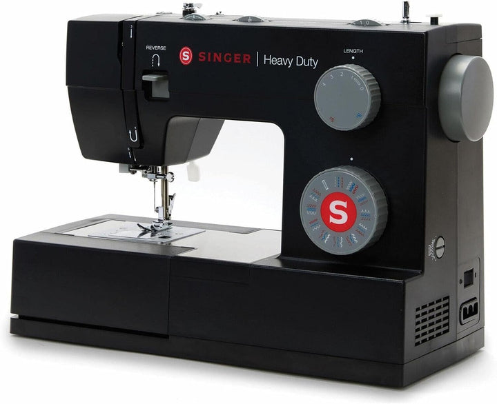 SINGER Heavy Duty 4432 Black Edition