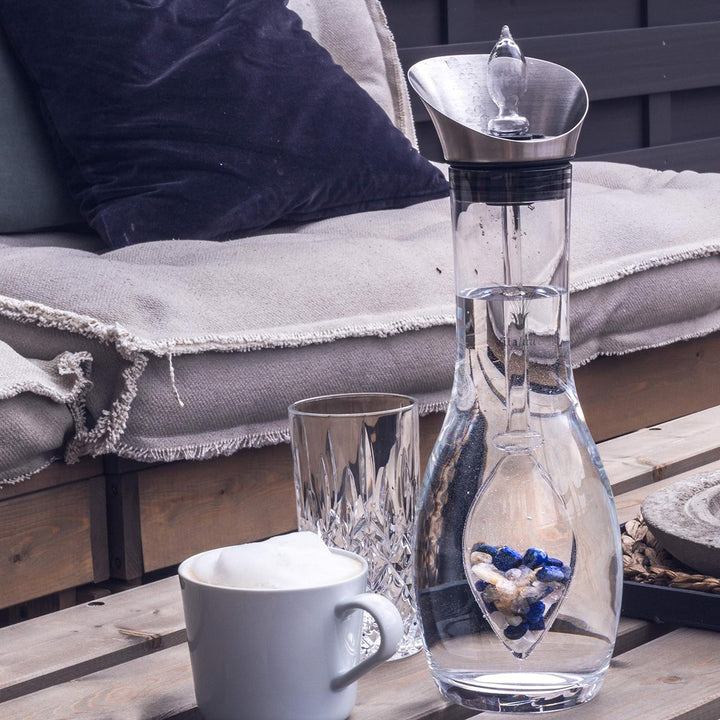 VitaJuwel Inspiration Edelsteinwasserset für Zuhause (Karaffe Era & Phiole) mit Lapislazuli & Rutilq