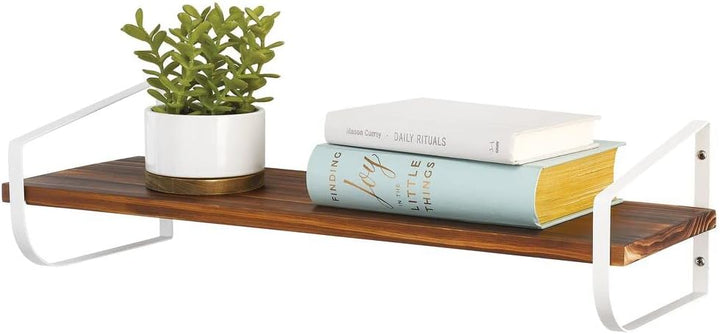 mDesign modernes Wandregal – langes Holzregal mit rostbeständigen Metallhalterungen – Hängeregal für