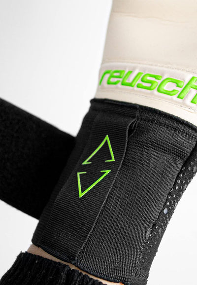 Reusch Pure Contact Gold Unisex Torwarthandschuhe mit Innennaht Schnitt und Grip Gold Belag, geeigne