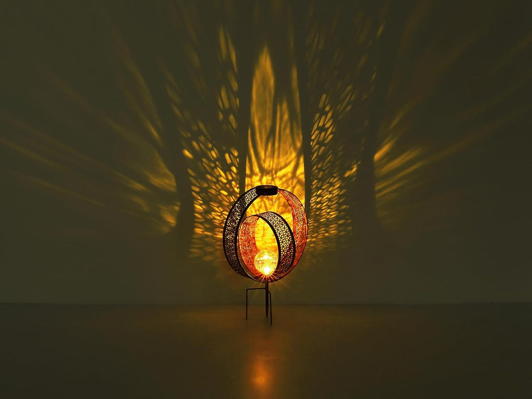 Solarleuchte mit Metallstanzungen und Glaskugel, Silber Höhe 42cm