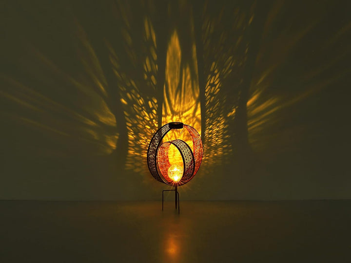 Solarleuchte mit Metallstanzungen und Glaskugel, Silber Höhe 42cm