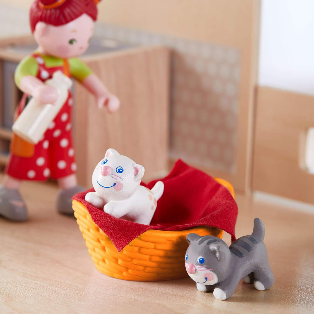 HABA Little Friends Katzenbabys - Tierfigur für Kinder ab 3 Jahren - Haustiere für kreatives Rollens