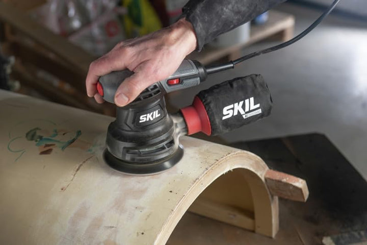 Skil 7422 AA Exzenterschleifer mit 300 Watt und 3 Schleifblätter (mit Gasgebschalter, ergonomische e