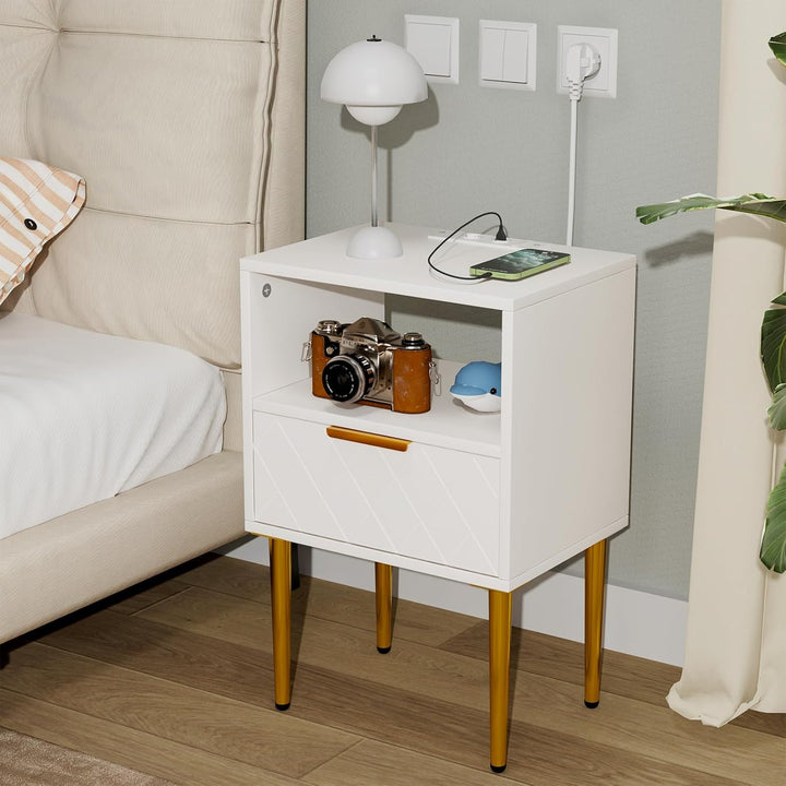 Nachttisch mit Ladestation, 2er Set, Nachtschrank mit 1 Offenen Ablagen und 1 Schublade, 2 AC-Steckd