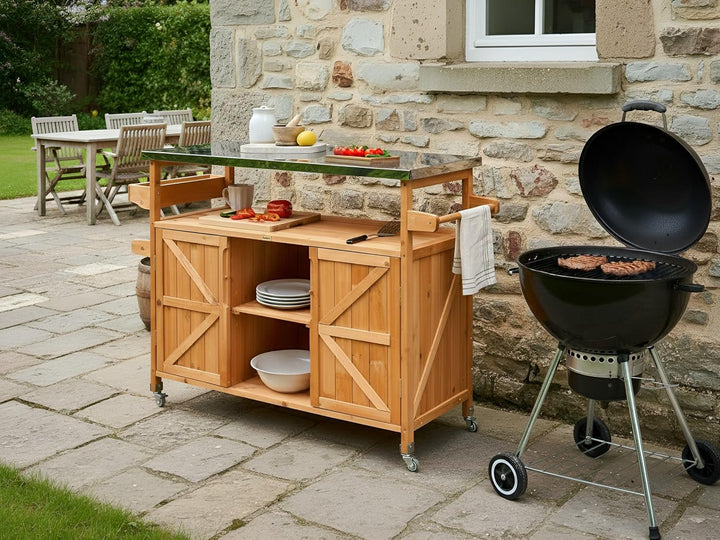 Beliani Outdoor Kücheninsel Tannenholz Edelstahl Hellbraun Rollen 128x47x85 cm Scanno