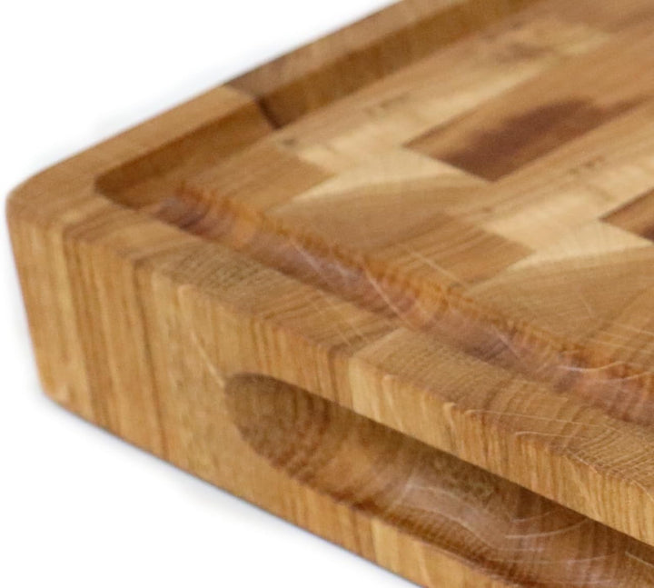 B4K® Schneidebrett mit Ständer aus Eiche Stirnholz 45 × 30 × 4 cm – Massiver Hackblock | Antibakteri