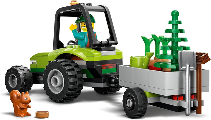LEGO 60390 City Kleintraktor, Spielzeug-Traktor mit Anhänger, Fahrzeug zum Bauernhof-Set mit Gärtner