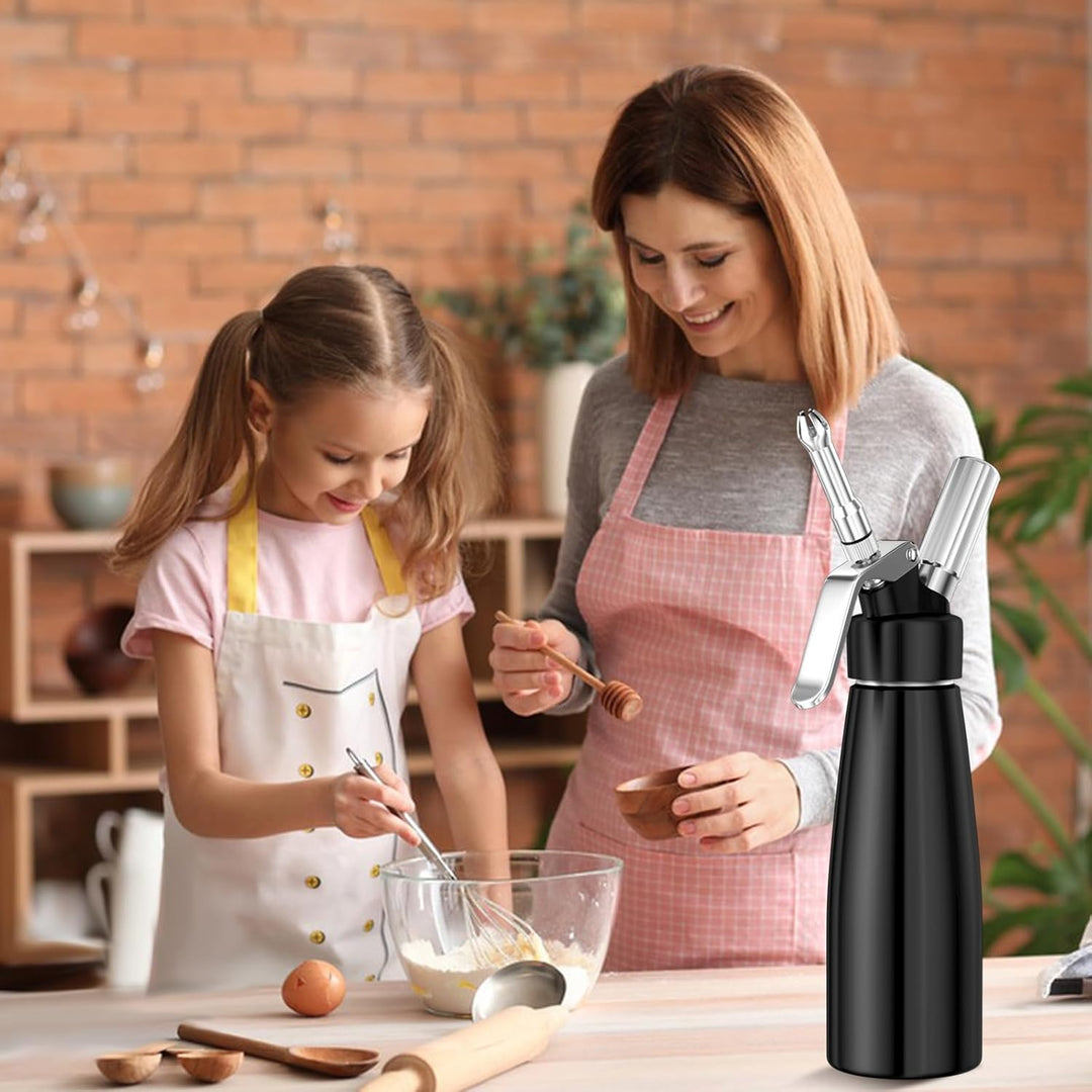 Newaner 500ml sahnespender, Sahnesyphon Aluminium mit 3 Edelstahl Deko-Düsen und 1 Reinigungbürste,