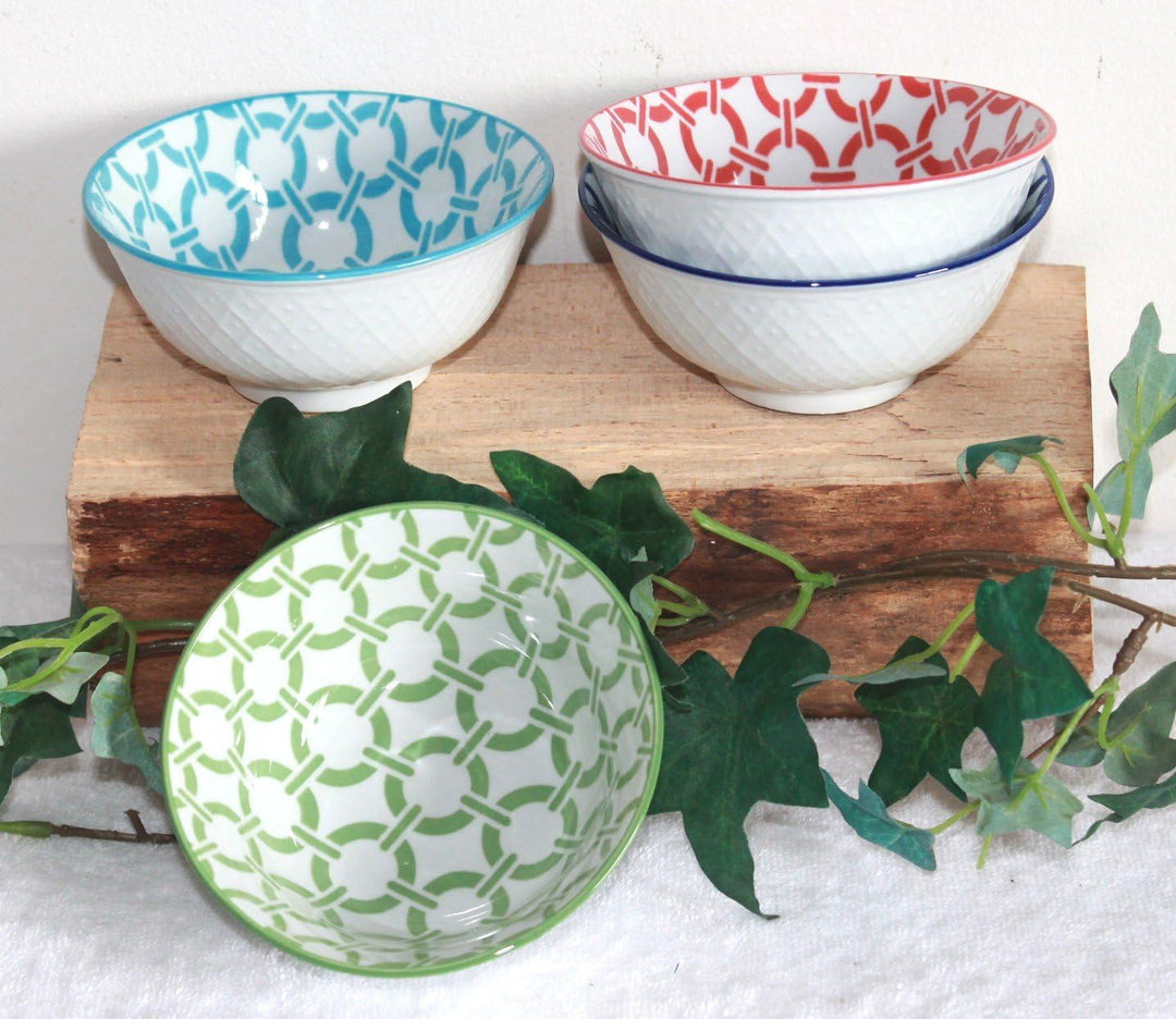 Japanische Teeschalen 4-er Set Porzellan, Retro Design Blumen, Nr. 052