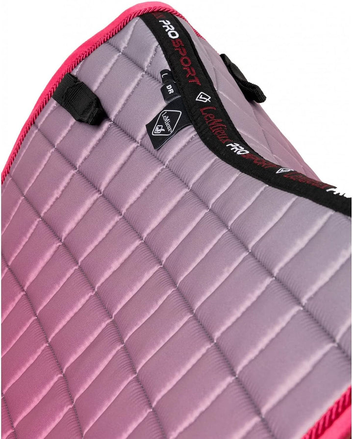 LeMieux Prosport Suede Dressage Square Dressurschabracke L Wassermelonen-Spektrum, quadratisch, L Wa
