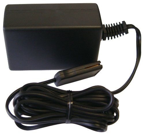Scalextric Mehrzweck-Analogtransformator 15 V 1,2 A EU-Stecker. Leistung, Weiss