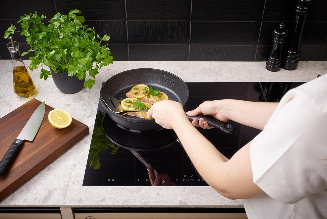 Fissler Adamant Comfort/Pfannen-Set 2-teilig (24 cm + 28 cm) – kratzfeste Aluminium-Bratpfannen mit
