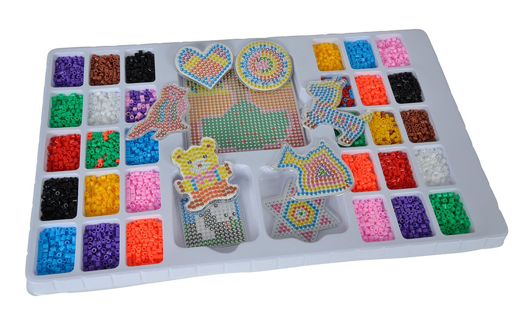 Simba 106374147 - Art & Fun Grosses Bügelperlenset, 6.000 Bügelperlen, 8 kleine und 1 grosse Steckpl