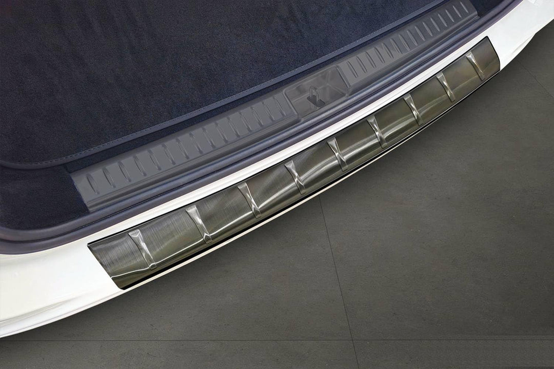 Ladekantenschutz aus Edelstahl in anthrazit mit 3D Abkantung passend für Mercedes E-Klasse T-Modell