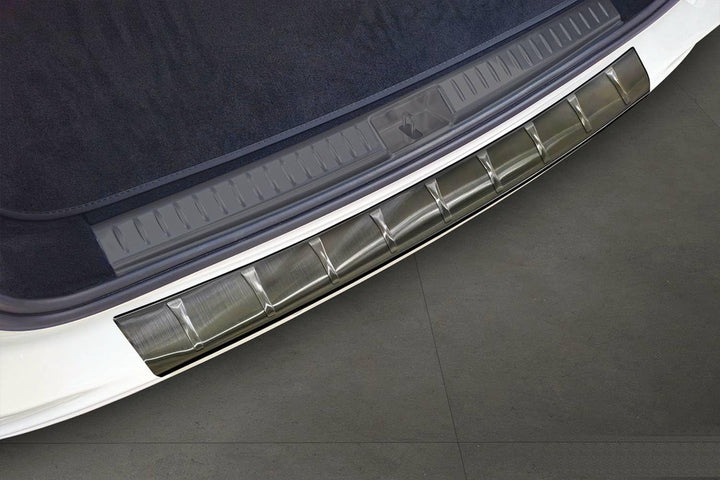 Ladekantenschutz aus Edelstahl in anthrazit mit 3D Abkantung passend für Mercedes E-Klasse T-Modell