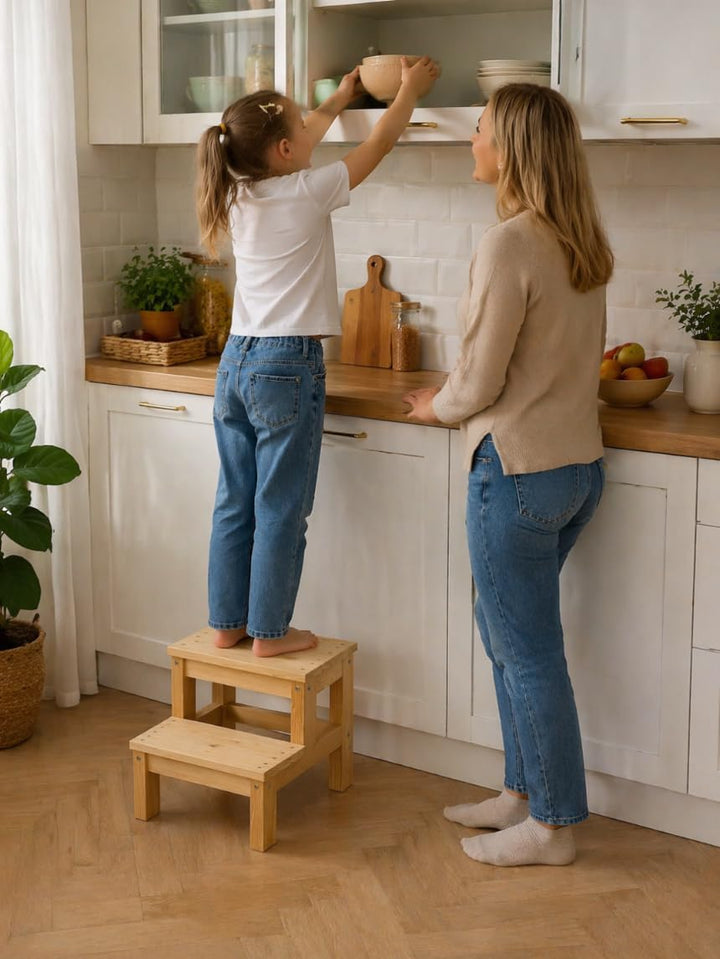 MG Design Kinder Tritthocker Holz 2 Stufen - stabil und sicher, Kindertreppe für Kinder und Erwachse