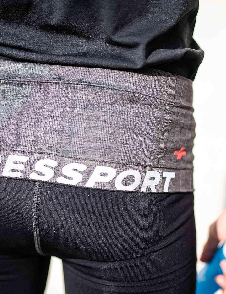 COMPRESSPORT Unisex Free Belt Laufgürtel (1er Pack) XS-S Schwarz, XS-S Schwarz