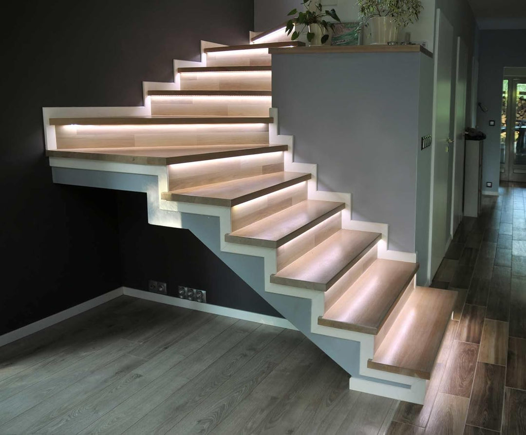 Proventa LED-Treppenstufenbeleuchtung für 15 Stufen dimmbar 22W warmweiss