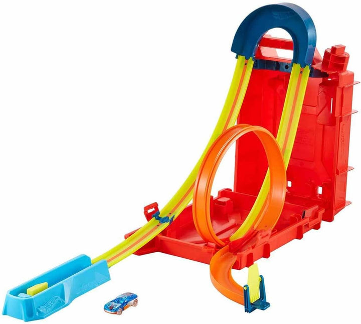 Hot Wheels Autorennbahn Benzinkanister, Stunt-und Rennaction für Spielzeugautos, mit Looping Track,