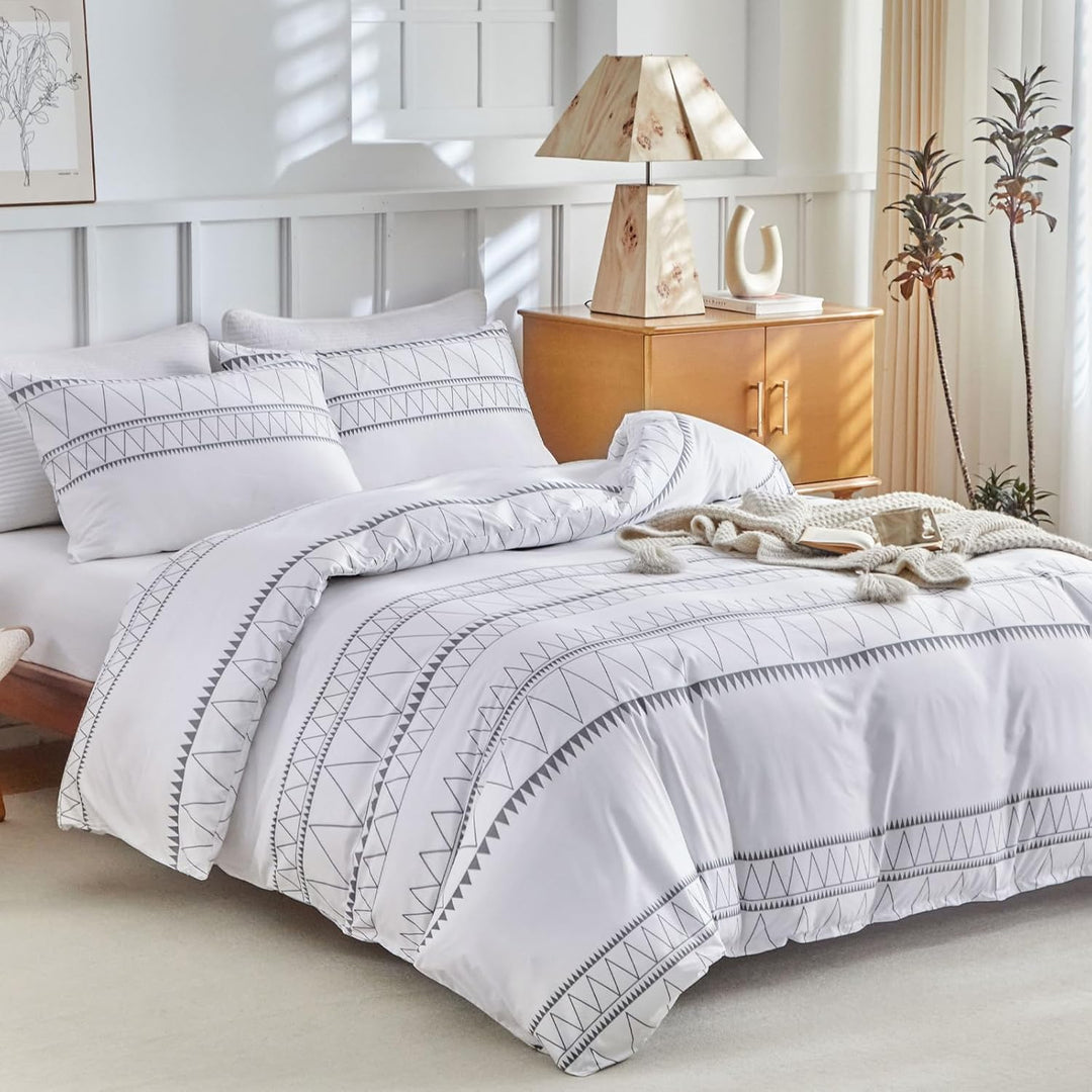 Lekesky Bettwäsche 220x200 Super Weiche 100% Mikrofaser 3-Teilig Bettgarnituren mit Bettbezüge und K