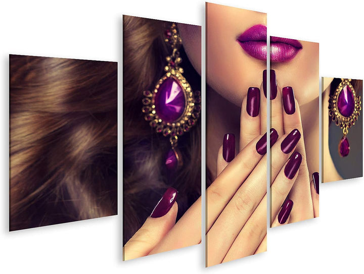 islandburner Bild auf Leinwand Luxus Mode Stil Nägel Maniküre Kosmetik Makeup Und Lockiges Haar Bild