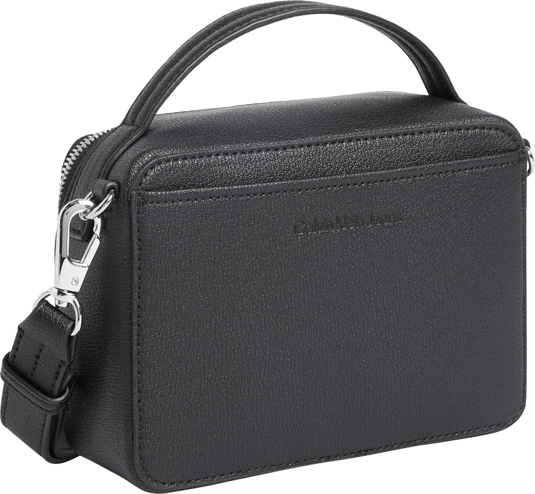 Calvin Klein Jeans Damen Umhängetasche Minimal Monogram Camera Bag Klein Schwarz, Schwarz