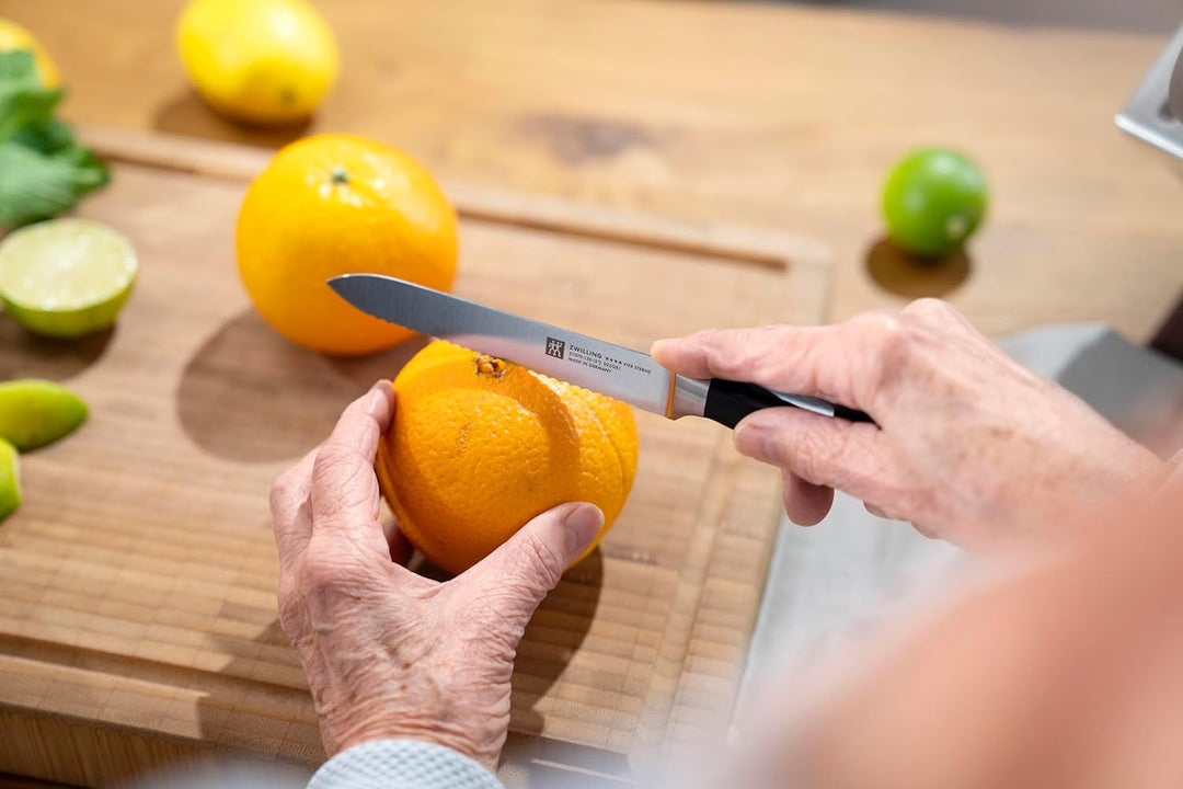 ZWILLING Vier Sterne Universalmesser, Klingenlänge 13 cm, Rostfreier Spezialstahl, Ergonomischer Kun