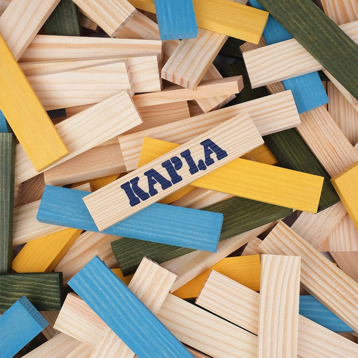 KAPLA - Baukasten mit 120 bunten Holzbrettchen (Natur, Hellblau, Gelb, Grün) , Spiele & Holzspielzeu