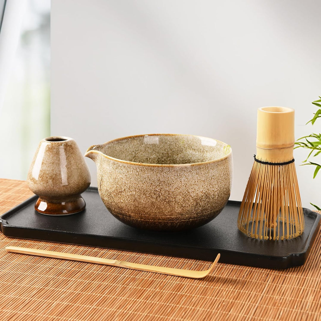 Japanisches Matcha-Teeset, Matcha-Schale mit Ausguss, inklusive handgefertigtem Keramik-Besenhalter,