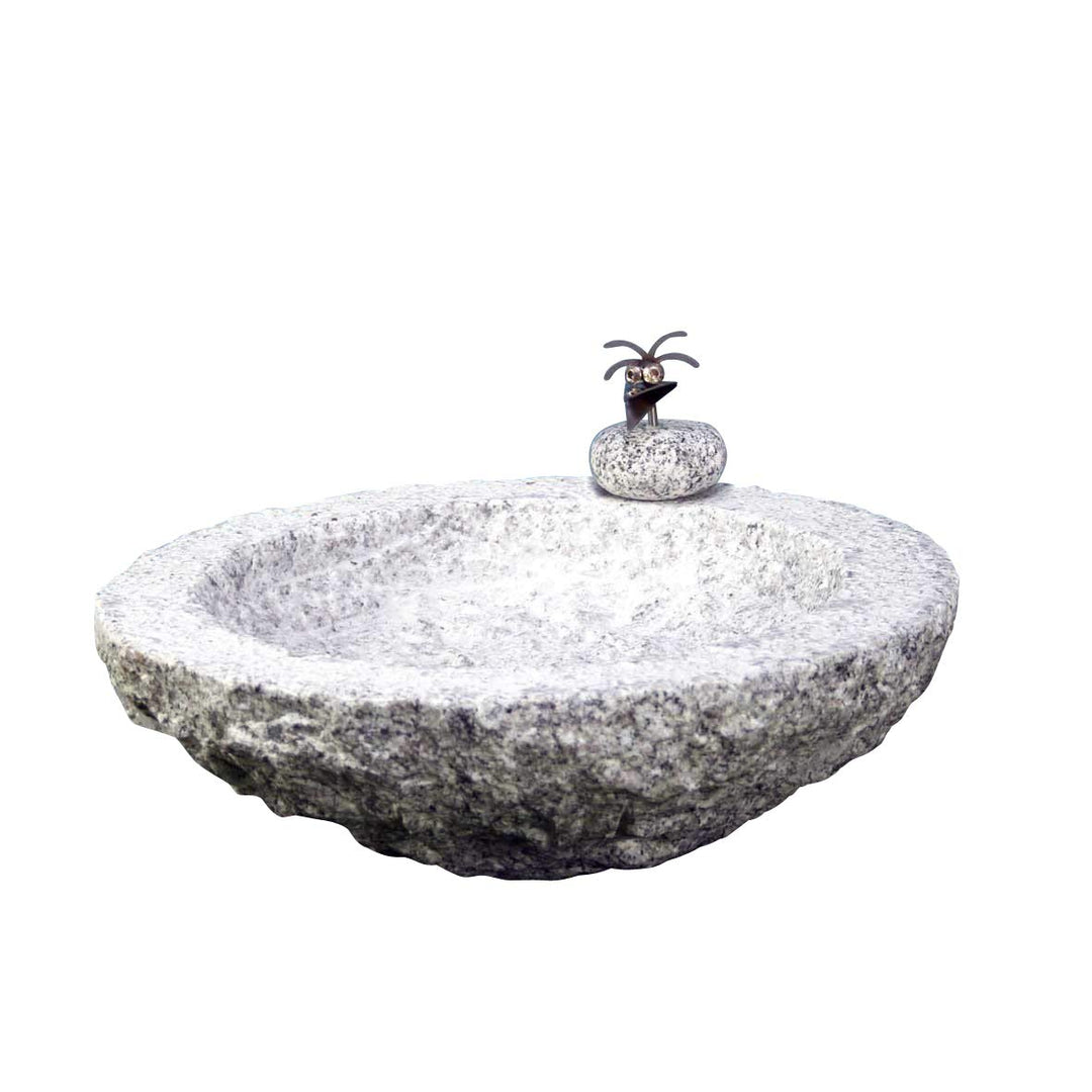 Gebrüder Lomprich Vogelbad aus Granit in Schalenform (mit einem Vögele am Rand sitzend), mit einem V