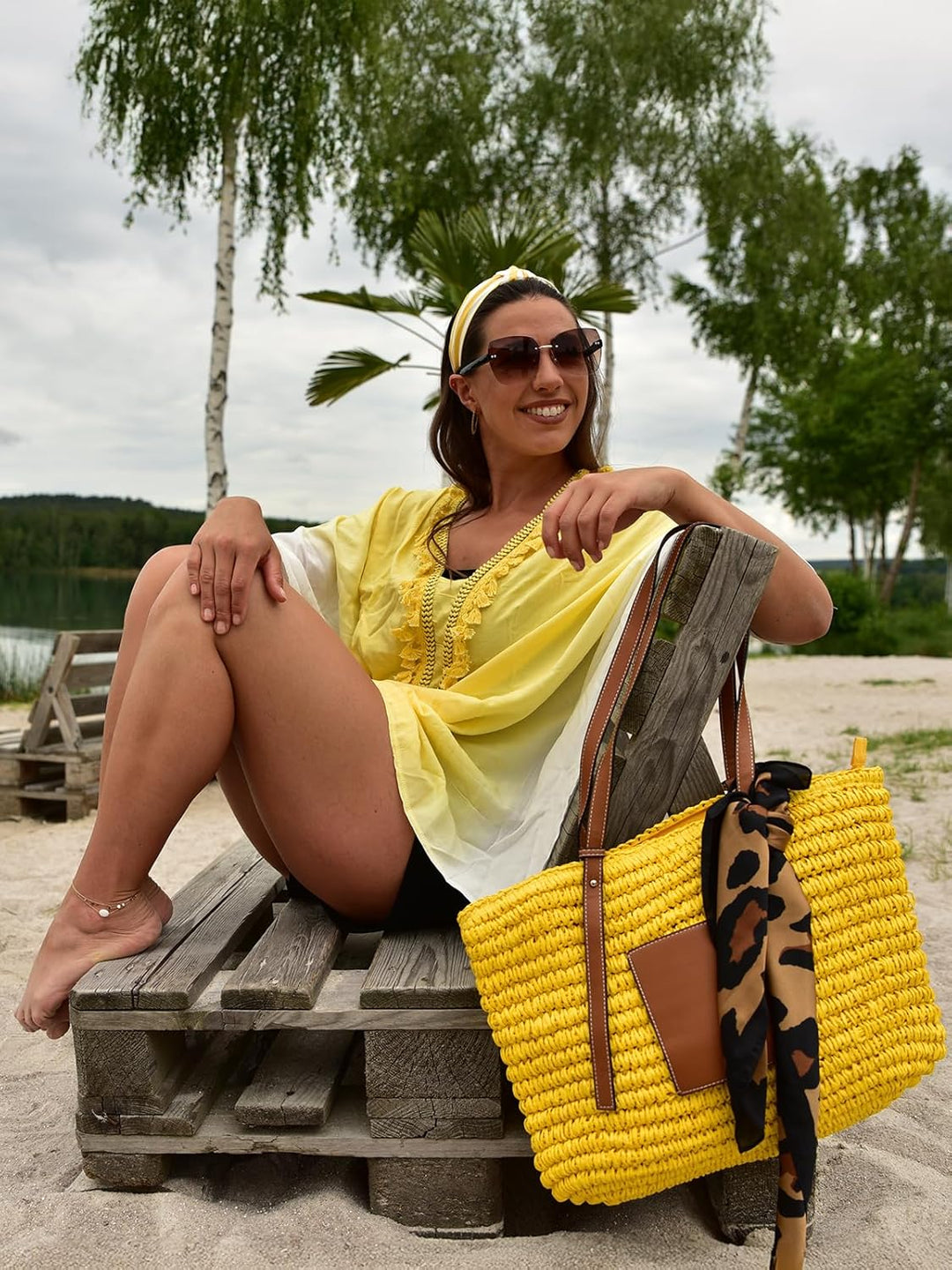 styleBREAKER Damen Korbflecht Schultertasche aus Papierstroh, Strandtasche mit langen Henkeln, Flech