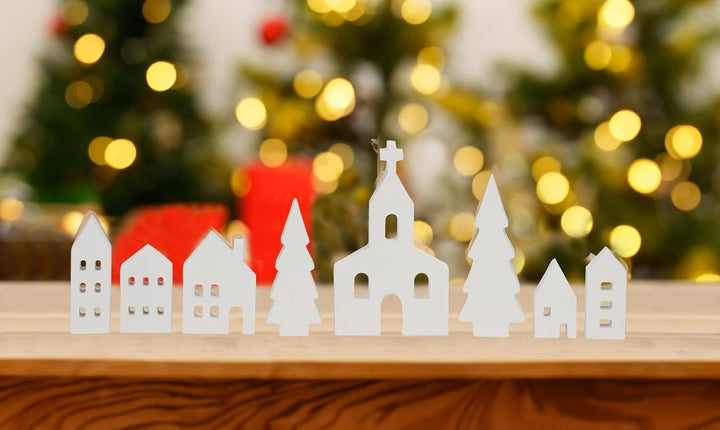Spetebo Holz Dorf zum dekorieren 8-teilig - weiss - Weihnachts Stadt Häuser Set - Holzhaus Winter De