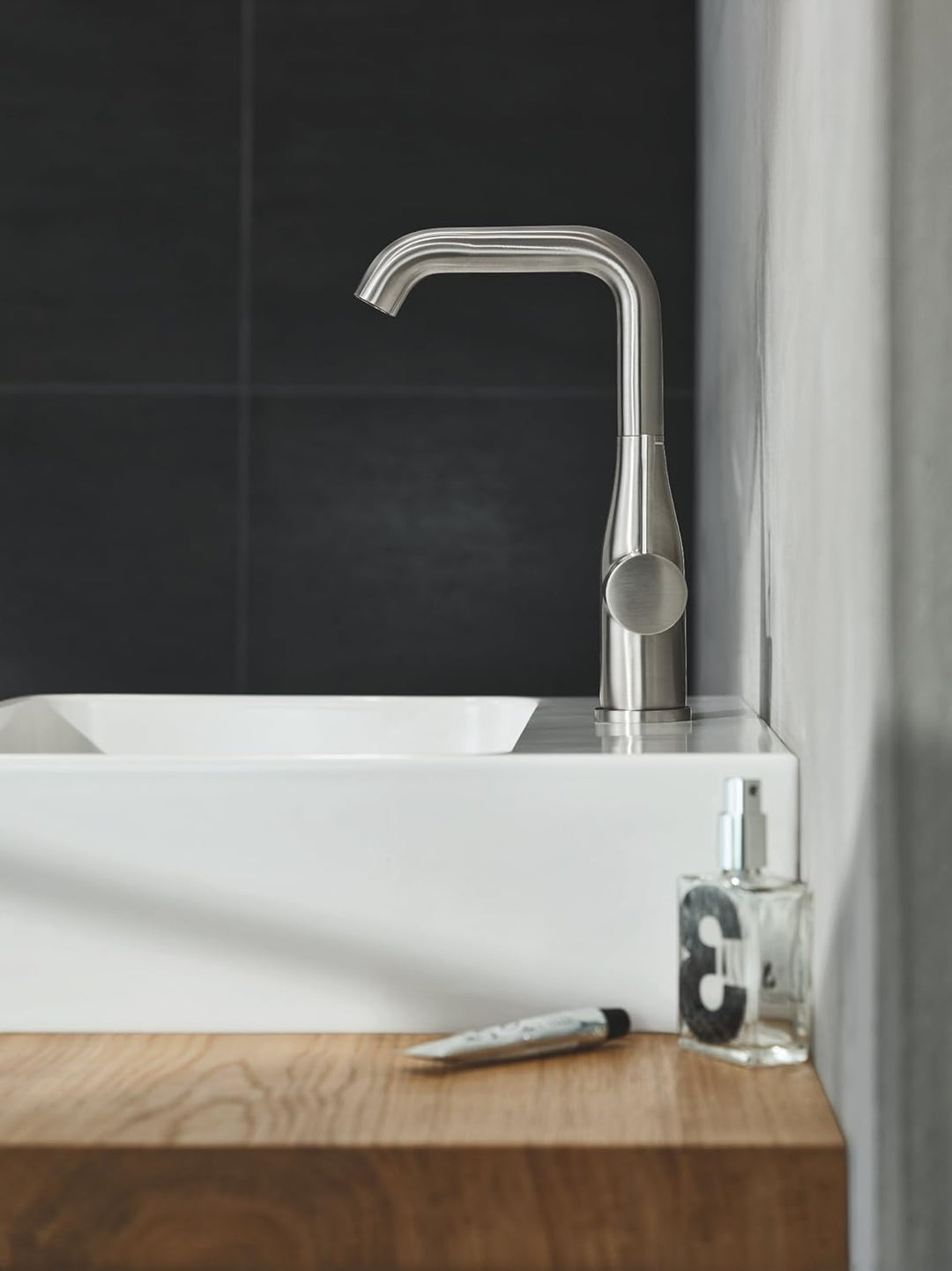 GROHE Essence Badarmaturen Einhand-Waschtischbatterie (DN 15, L-Size, supersteel, Einlochmontage) 32