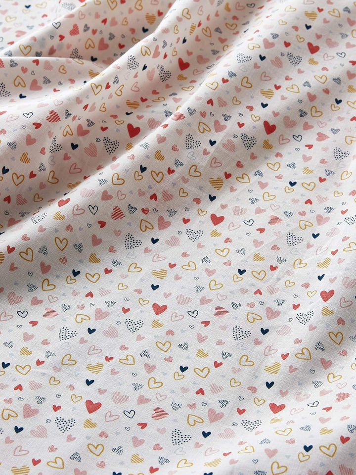 Vertbaudet Kinder Bettwäsche-Set „Fröhliche Herzen“ rosa/Mehrfarbig Bedruckt 140X200 - Kissen 63X63