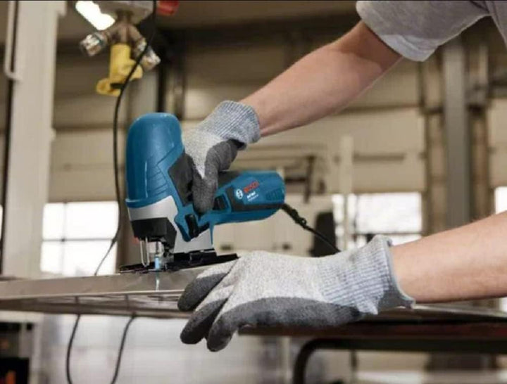 Bosch Professional Stichsäge GST 90 E (1x Sägeblatt, Absaug-Set, Spanreissschutz, im Koffer) + 3x St