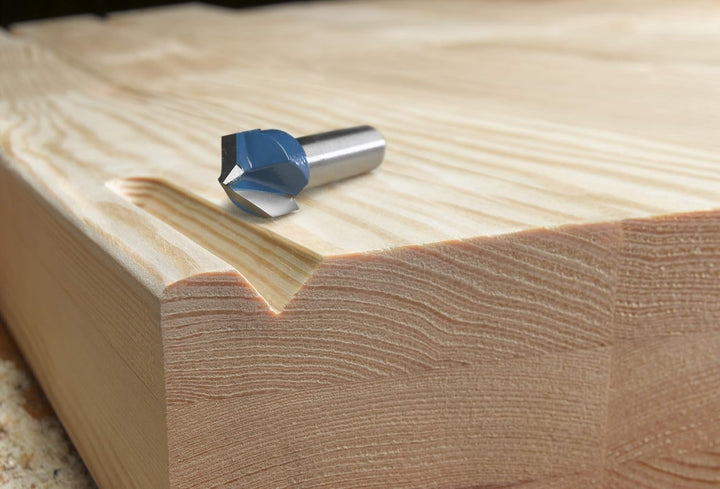 kwb V-Nutfräser Ø 14 mm, hartmetallbestückt mit präzisem Spannschaft und optimierter Schneidengeomet